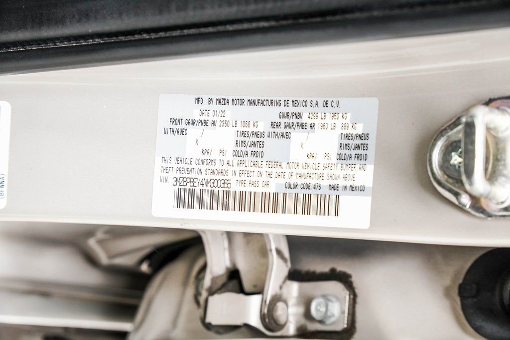 Used 2022 MAZDA MAZDA3 s image 47