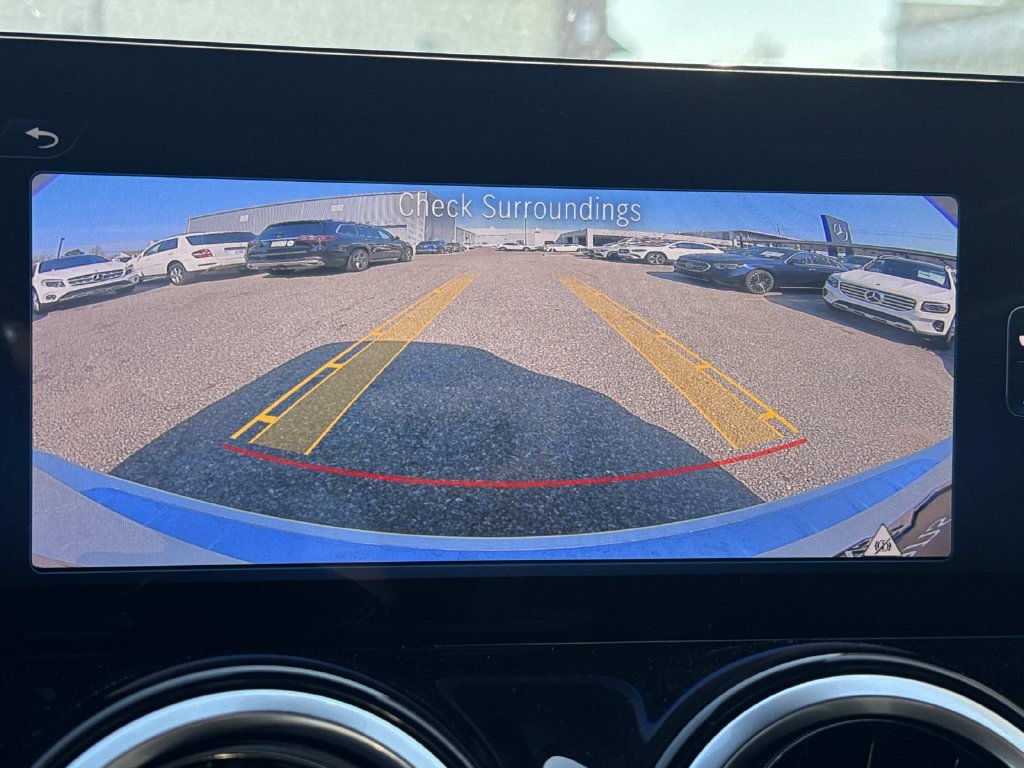 Used 2026 Mercedes-Benz GLB 250 image 12