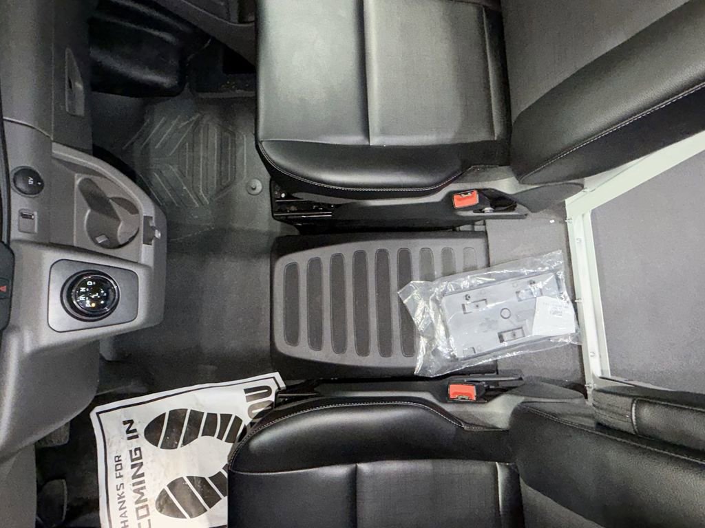 Used 2025 Ford E-Transit 148 High Roof image 24