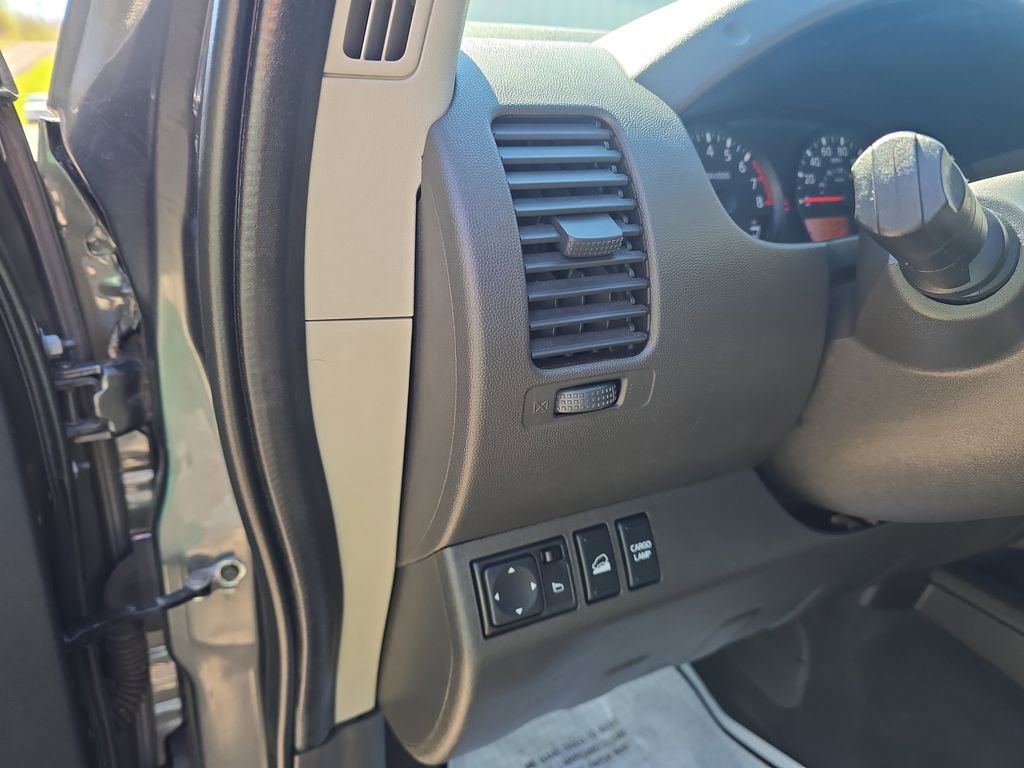 Used 2019 Nissan Frontier SV w/ Value Truck Package AWD/4WD image 14