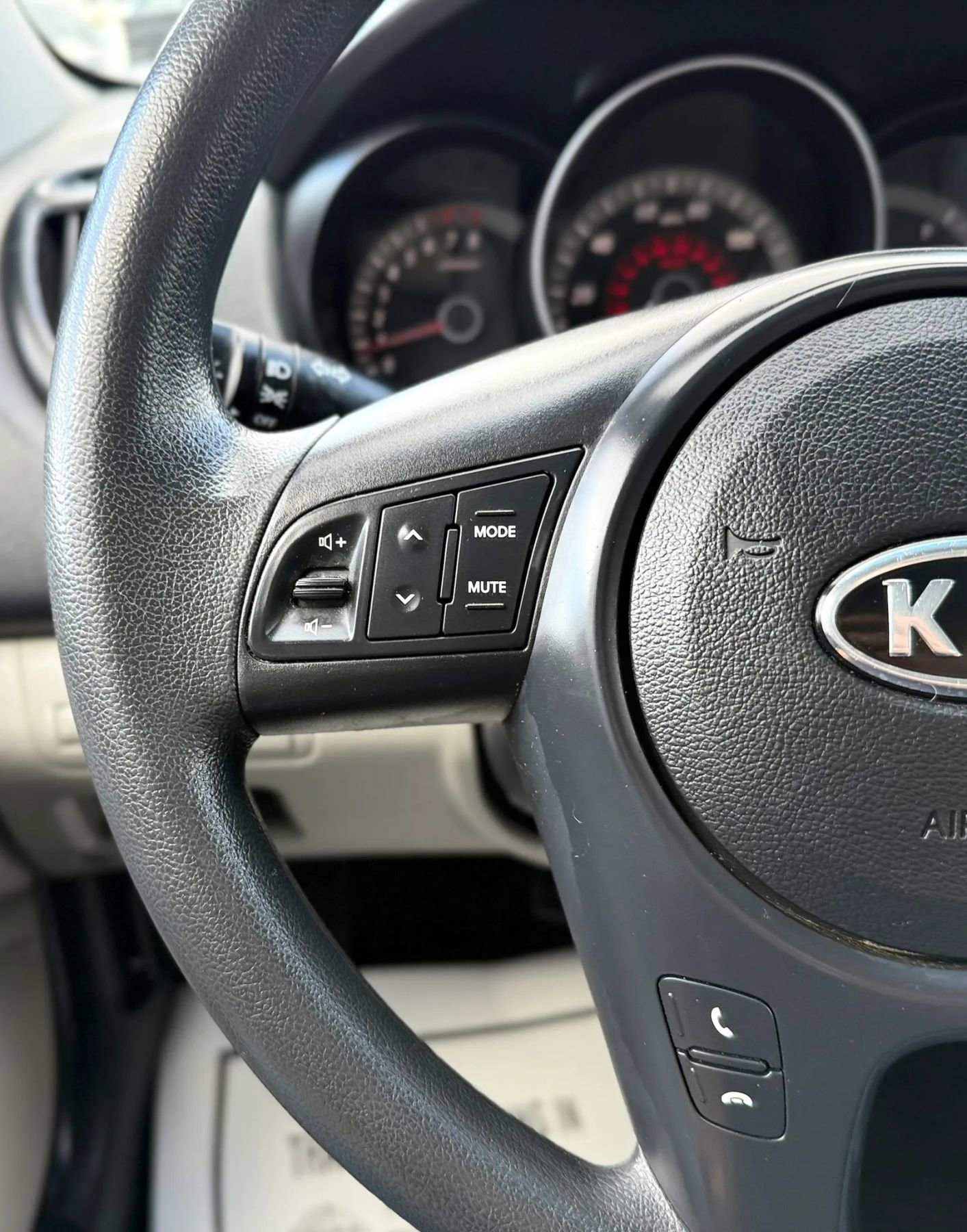 Used 2010 Kia Forte EX FWD image 13