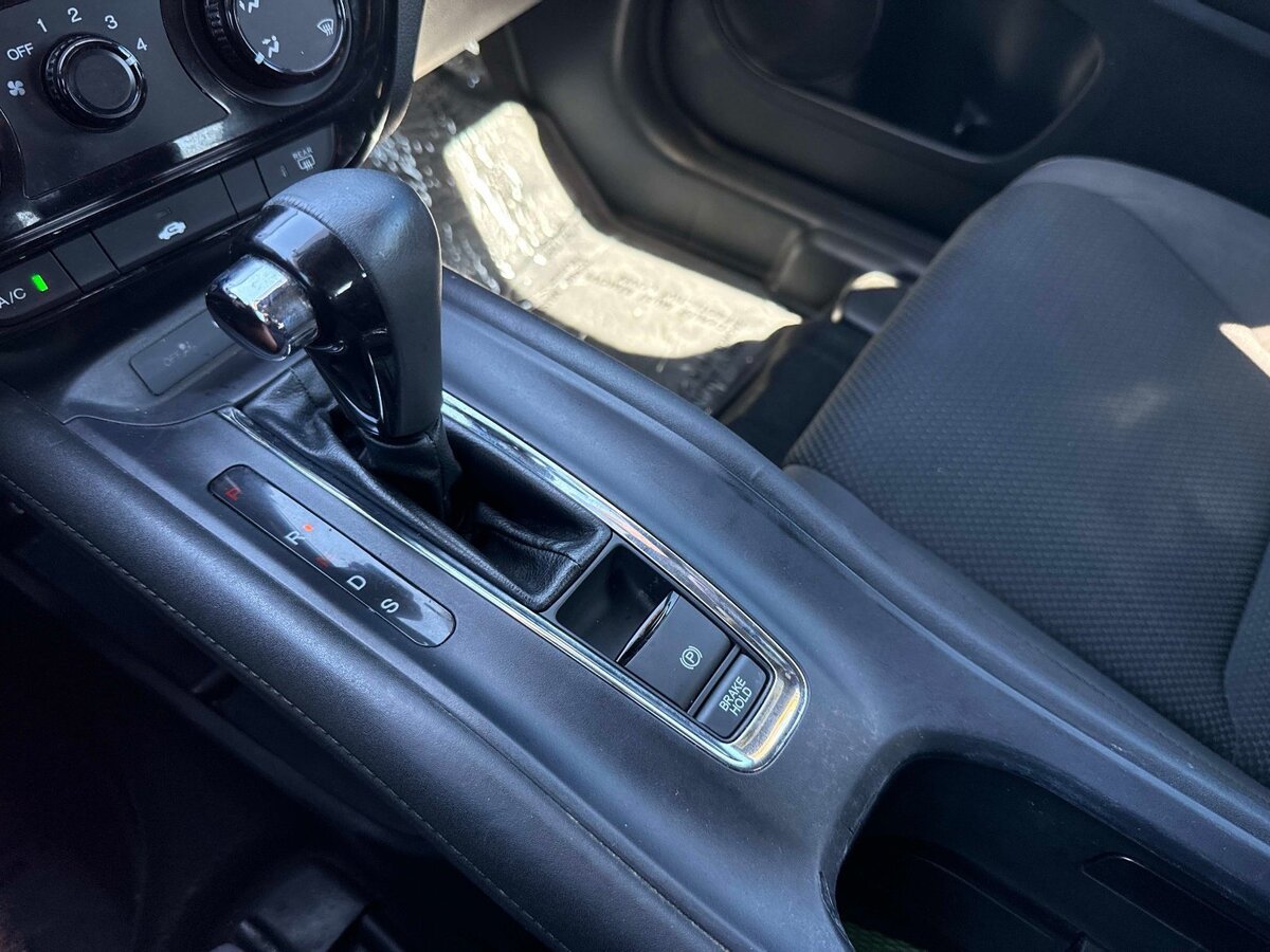 Used 2020 Honda HR-V Sport image 22
