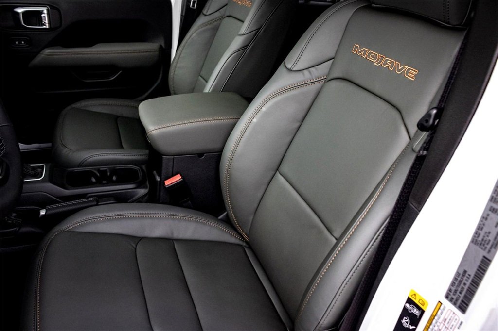 New 2025 Jeep Gladiator Mojave w/ Dual Top Group image 9