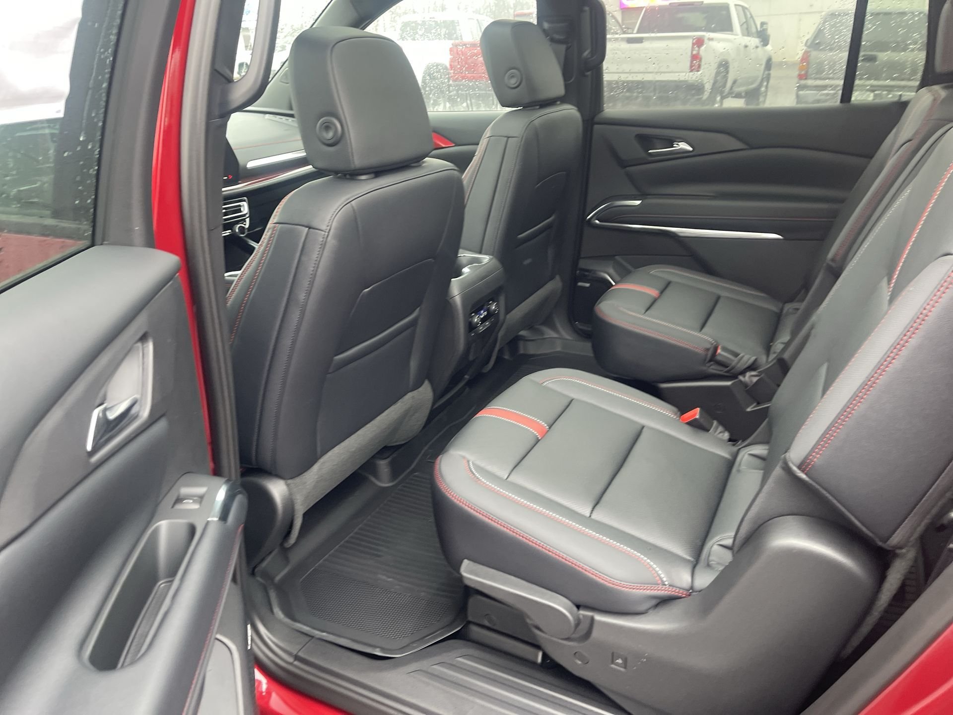 New 2026 Chevrolet Traverse RS w/ LPO, Floor Liner Package AWD/4WD image 62