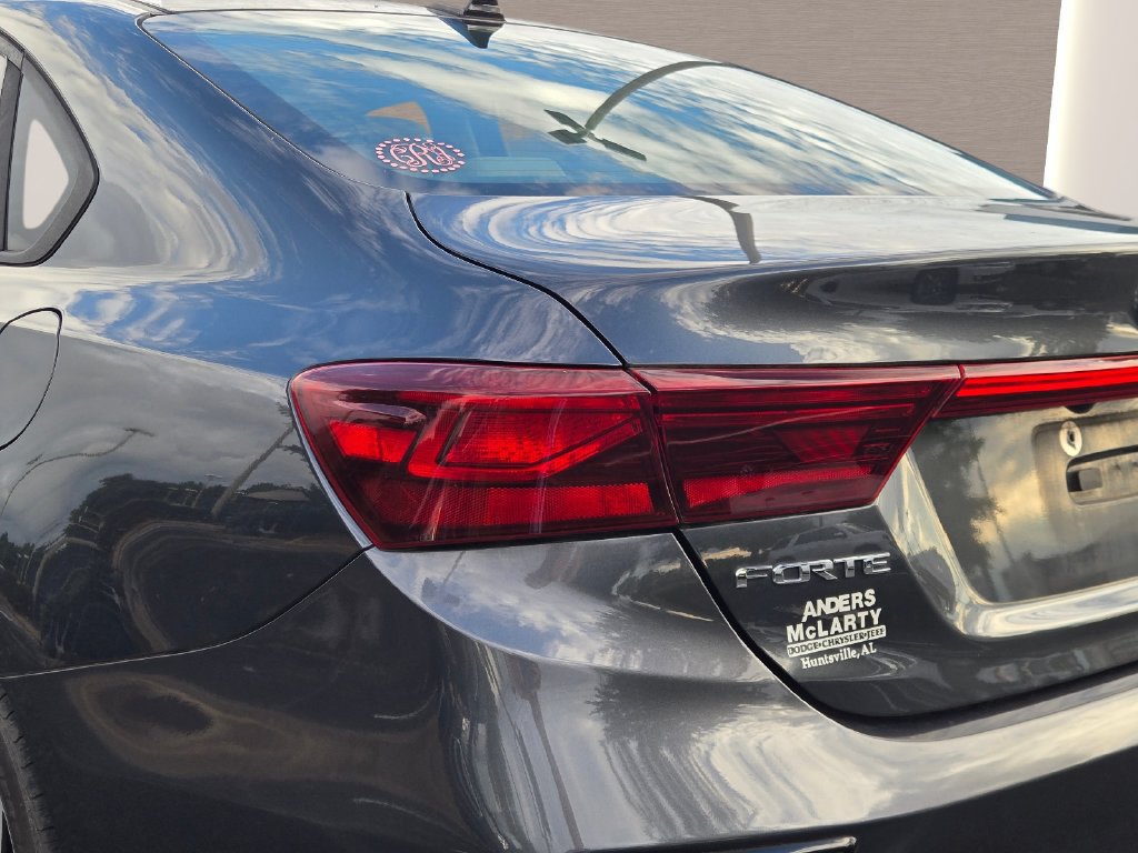 Used 2019 Kia Forte LXS FWD image 9