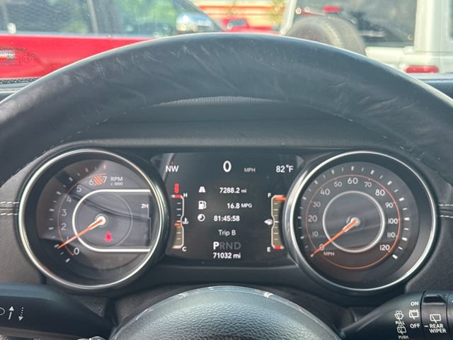 Used 2019 Jeep Wrangler Unlimited Sahara AWD/4WD image 17