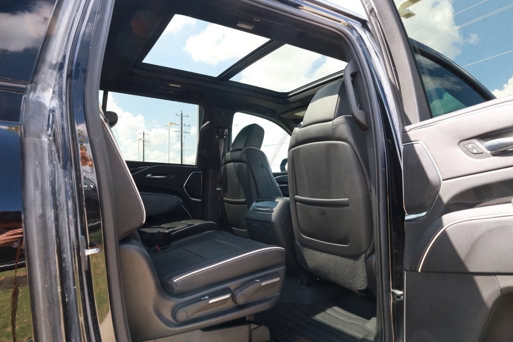 Used 2022 Cadillac Escalade ESV Sport w/ Touring Package RWD image 24