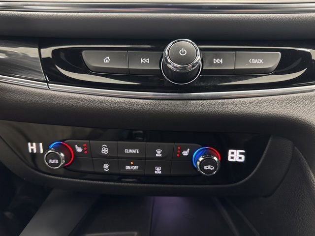 Used 2023 Buick Enclave Essence image 16