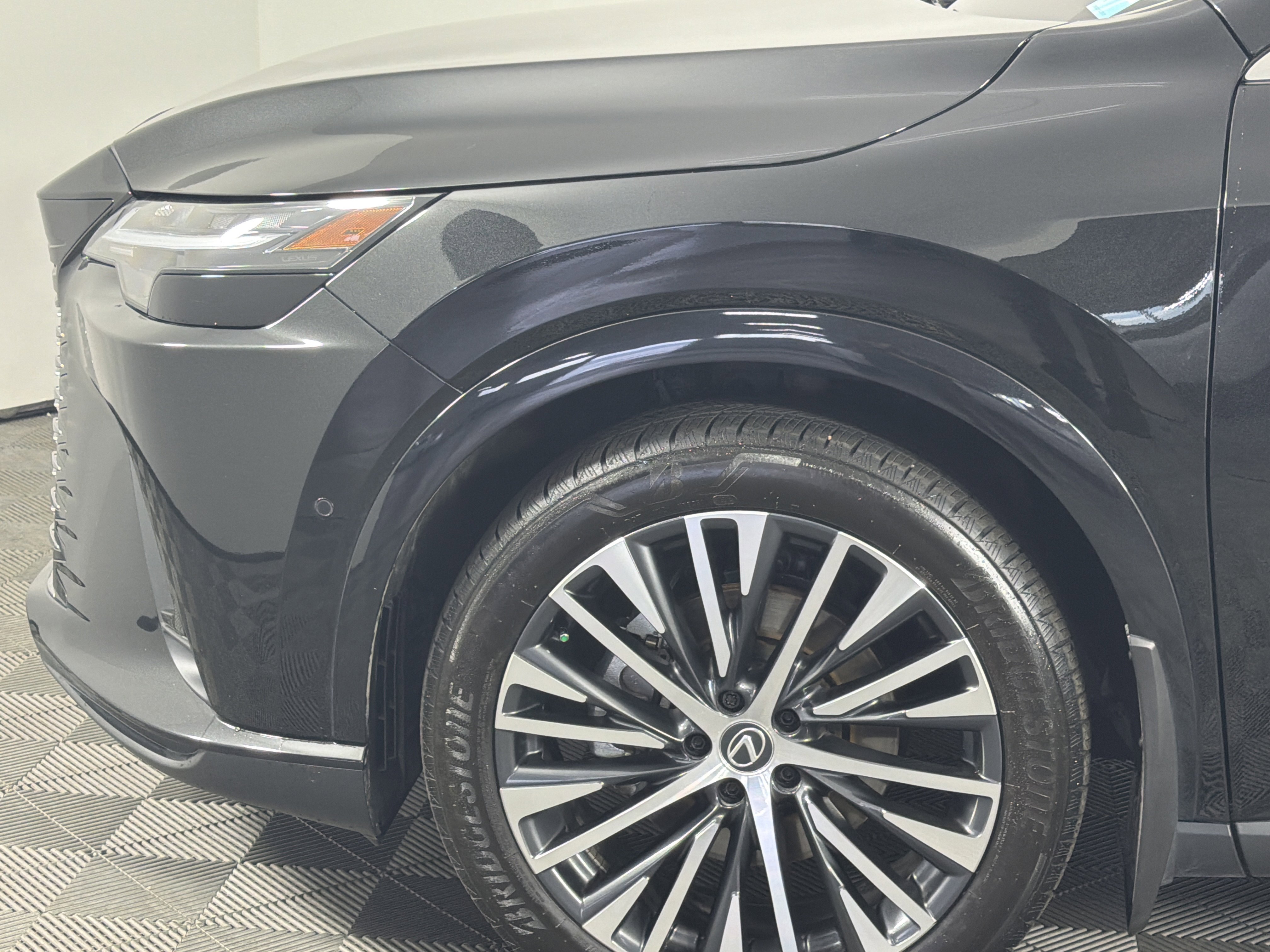 Used 2025 Lexus RX 350 w/ Convenience Package AWD/4WD image 5