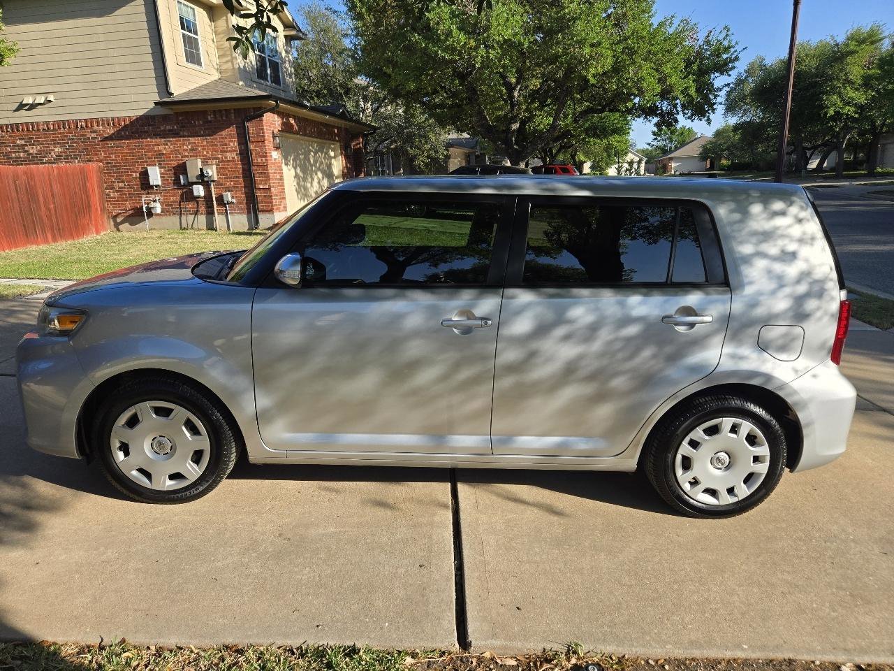 Used 2015 Scion xB image 5