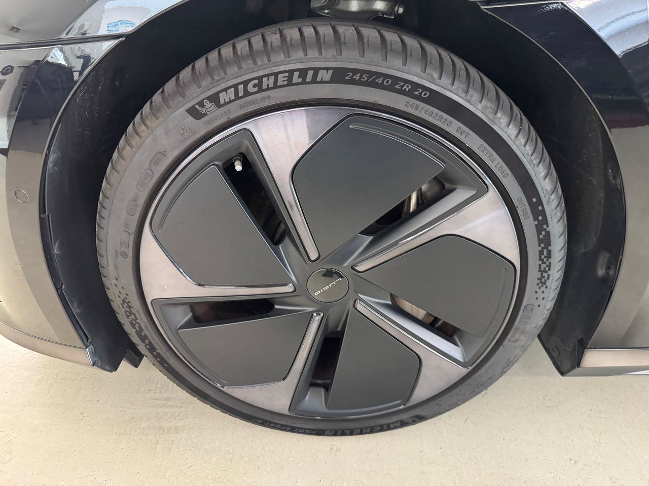 Used 2023 Lucid Air Touring AWD/4WD image 24