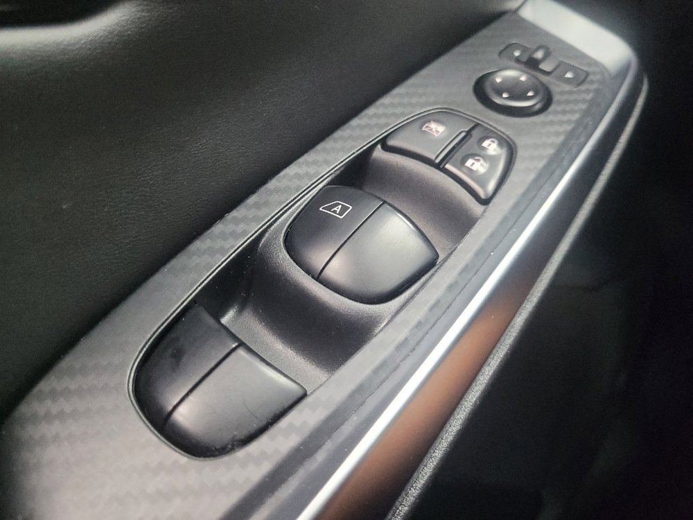 Used 2023 Nissan Sentra SR w/ Midnight Edition Package FWD image 27