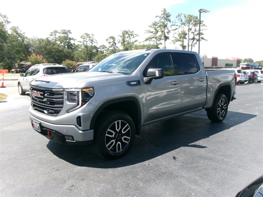 Used 2024 GMC Sierra 1500 AT4 w/ Technology Package image 6