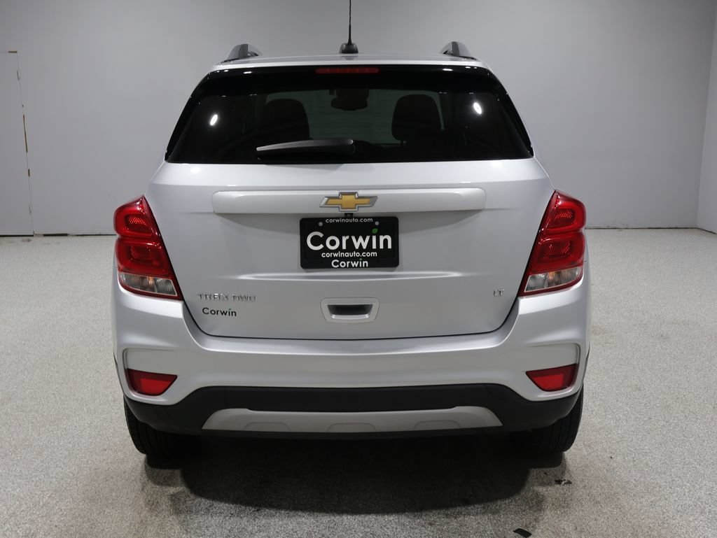 Used 2018 Chevrolet Trax LT w/ LT Convenience Package AWD/4WD image 3