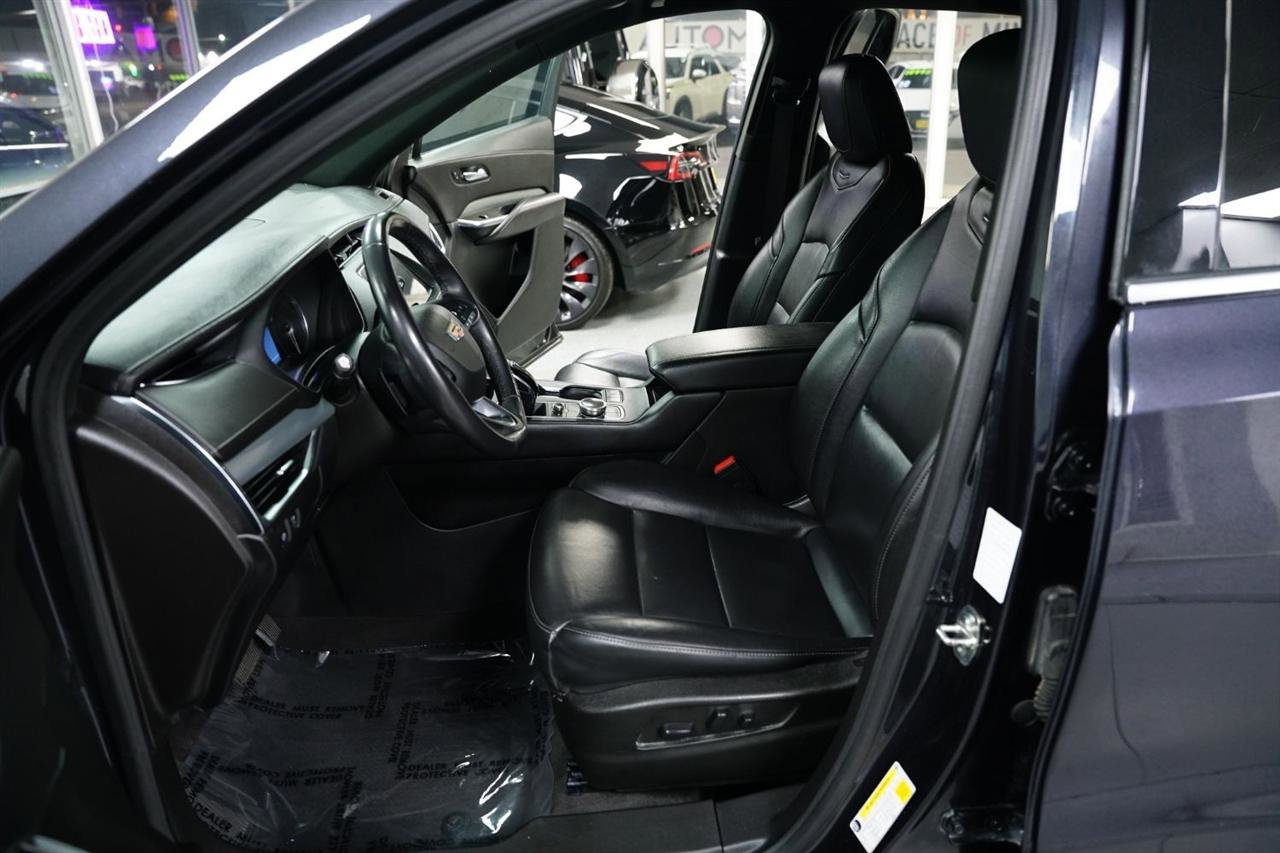 Used 2023 Cadillac XT4 Premium Luxury AWD/4WD image 13