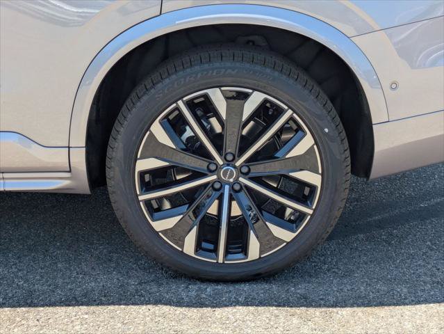 New 2026 Volvo XC90 T8 Ultra w/ Protection Package AWD/4WD image 6