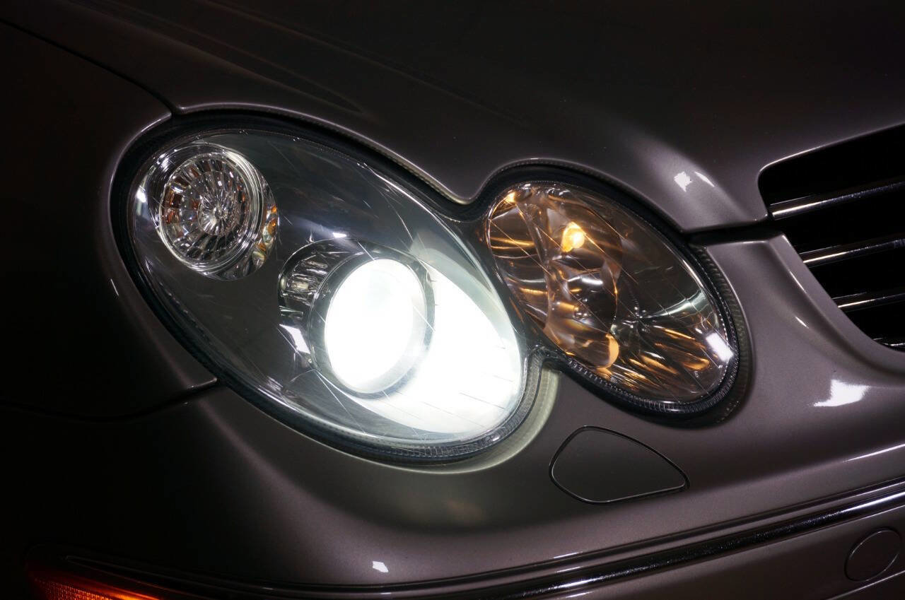 Used 2005 Mercedes-Benz CLK 500 Cabriolet image 16