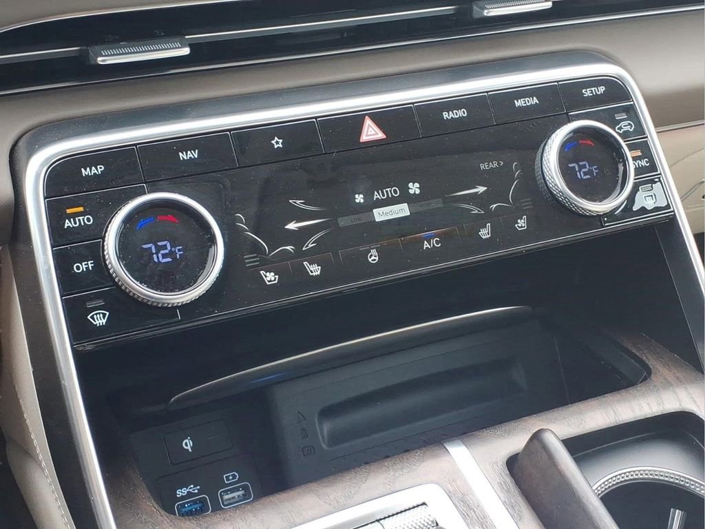 Used 2024 Genesis GV80 2.5T w/ Advanced Package image 9