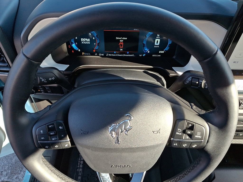 Certified 2025 Ford Bronco Sport Heritage w/ Convenience Package image 18