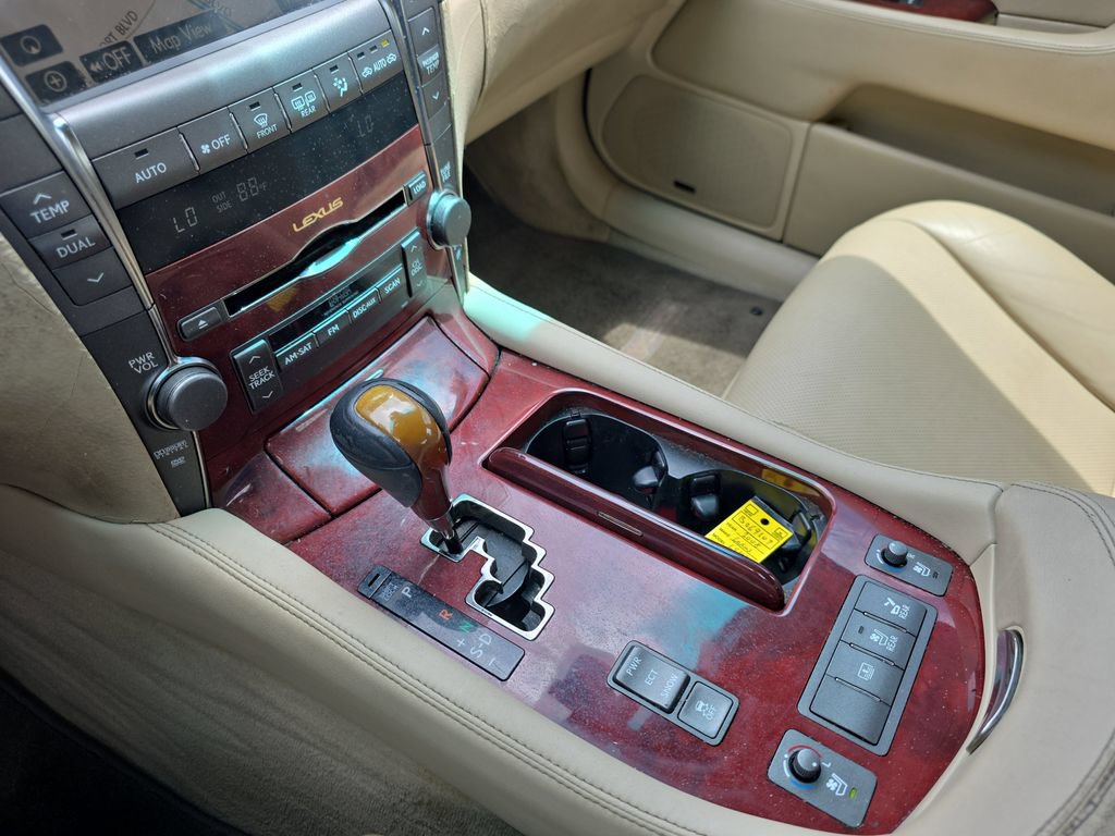 Used 2008 Lexus LS 460 RWD image 26