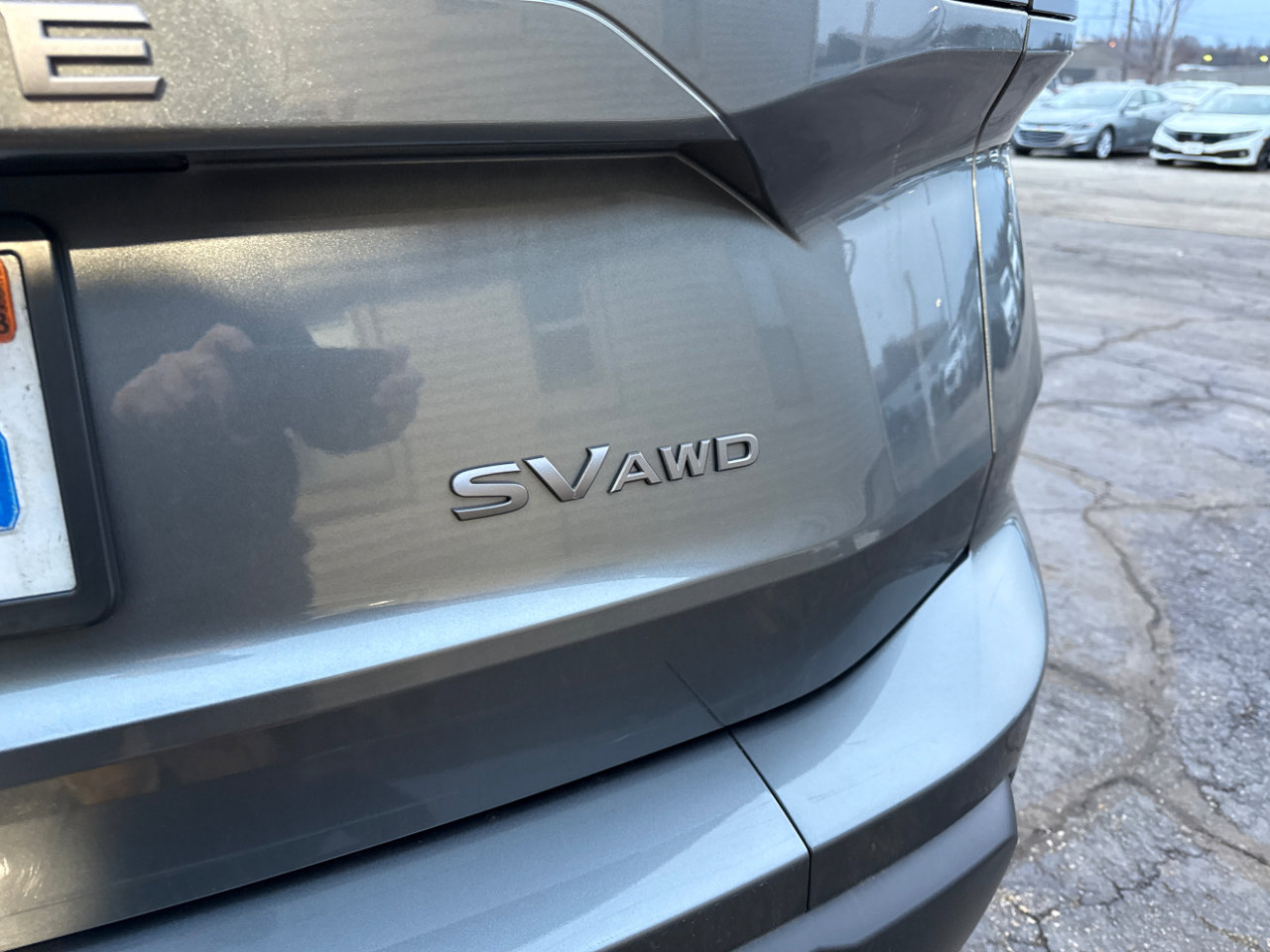 Used 2024 Nissan Rogue SV image 4