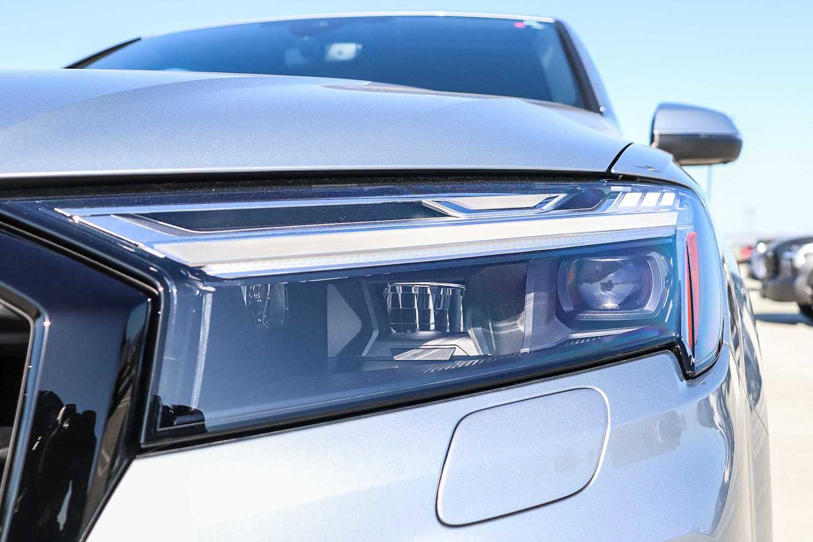 Used 2025 Audi Q7 2.0T Premium w/ Convenience Plus Package image 7