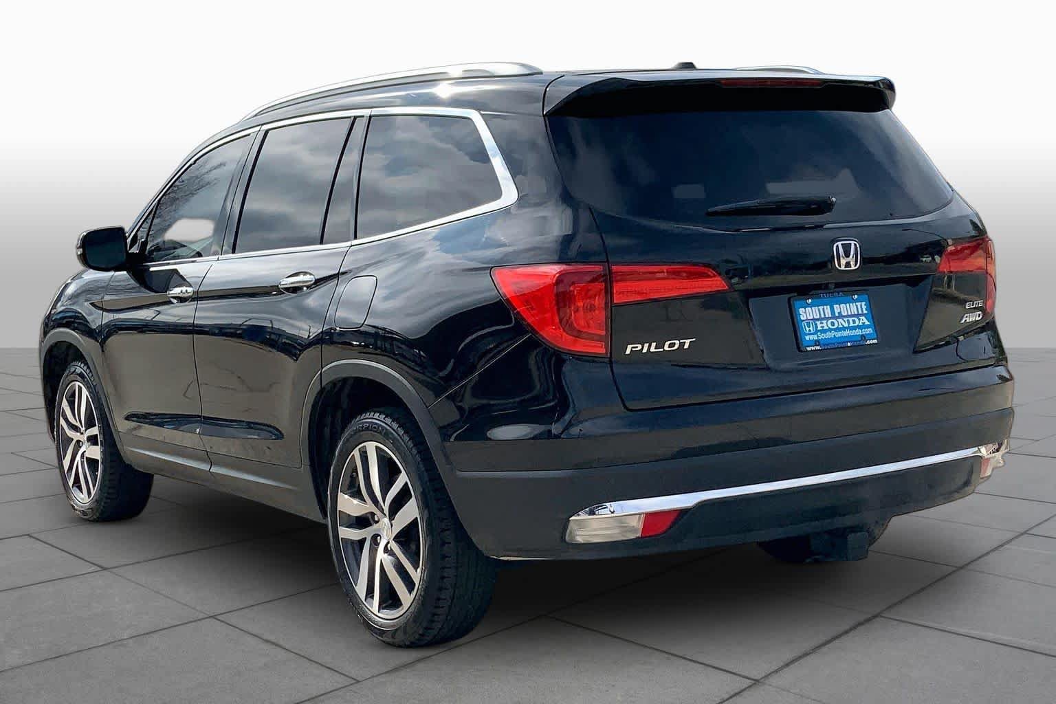 Certified 2017 Honda Pilot Elite image 12