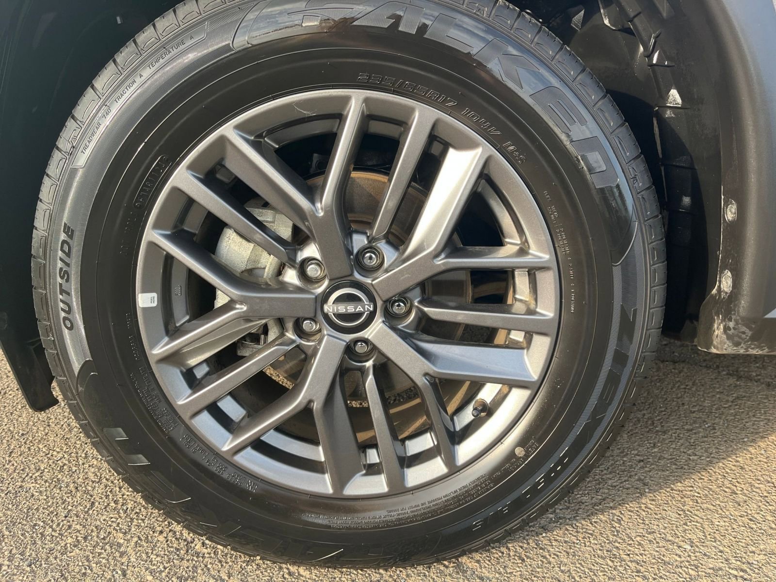 Used 2023 Nissan Rogue S image 29