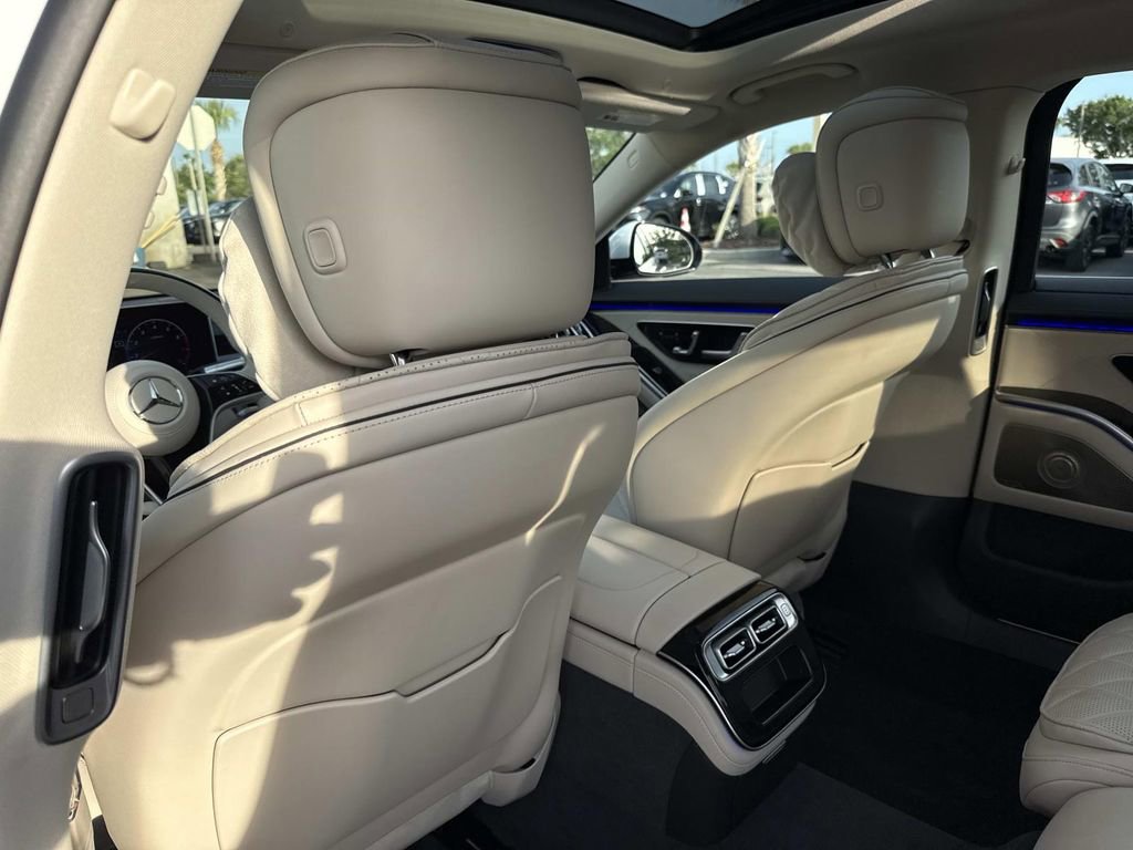 Used 2024 Mercedes-Benz S 580 4MATIC Sedan image 14