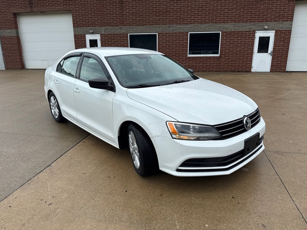 Used 2015 Volkswagen Jetta TDI S w/ Welcome Package FWD image 3