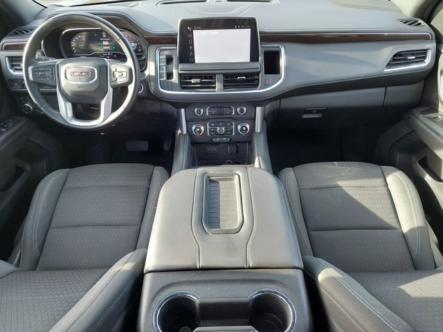 Used 2023 GMC Yukon SLE image 3