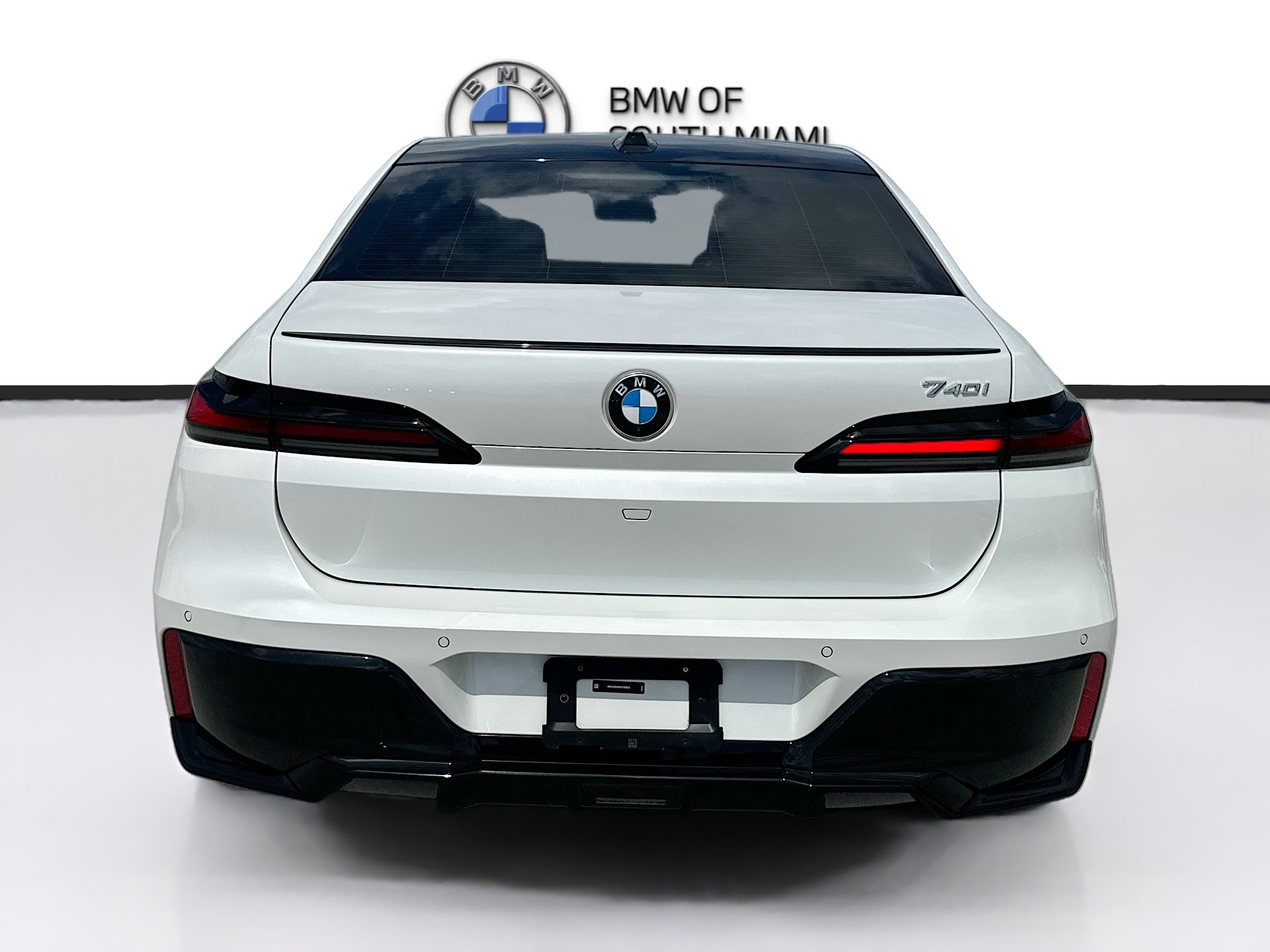 Certified 2025 BMW 740i w/ Premium Package RWD image 6