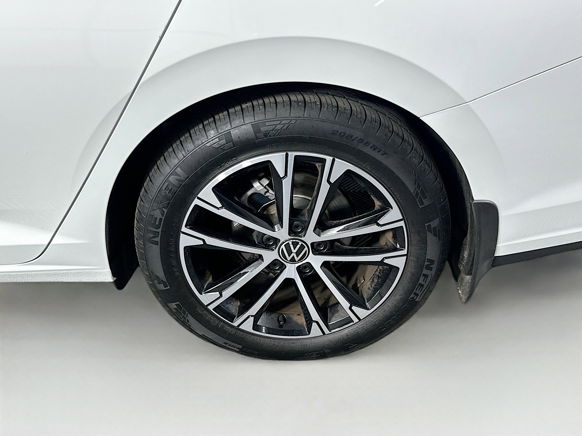 Used 2025 Volkswagen Jetta Sport image 11