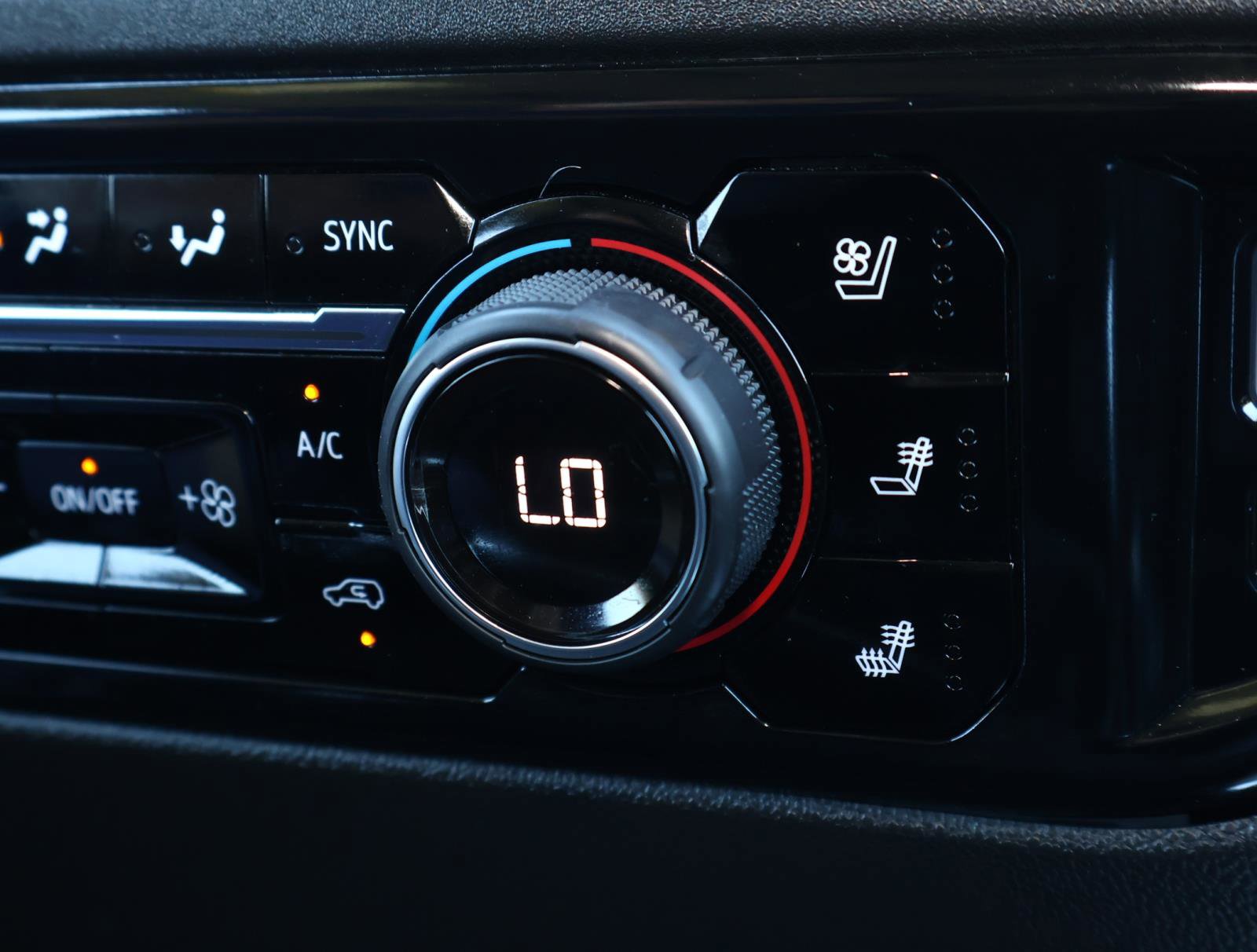 Used 2025 Chevrolet Silverado 3500 LTZ w/ LTZ Texas Edition image 29