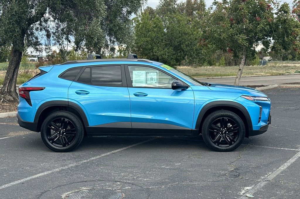 Used 2025 Chevrolet Trax ACTIV w/ Driver Confidence Package image 3