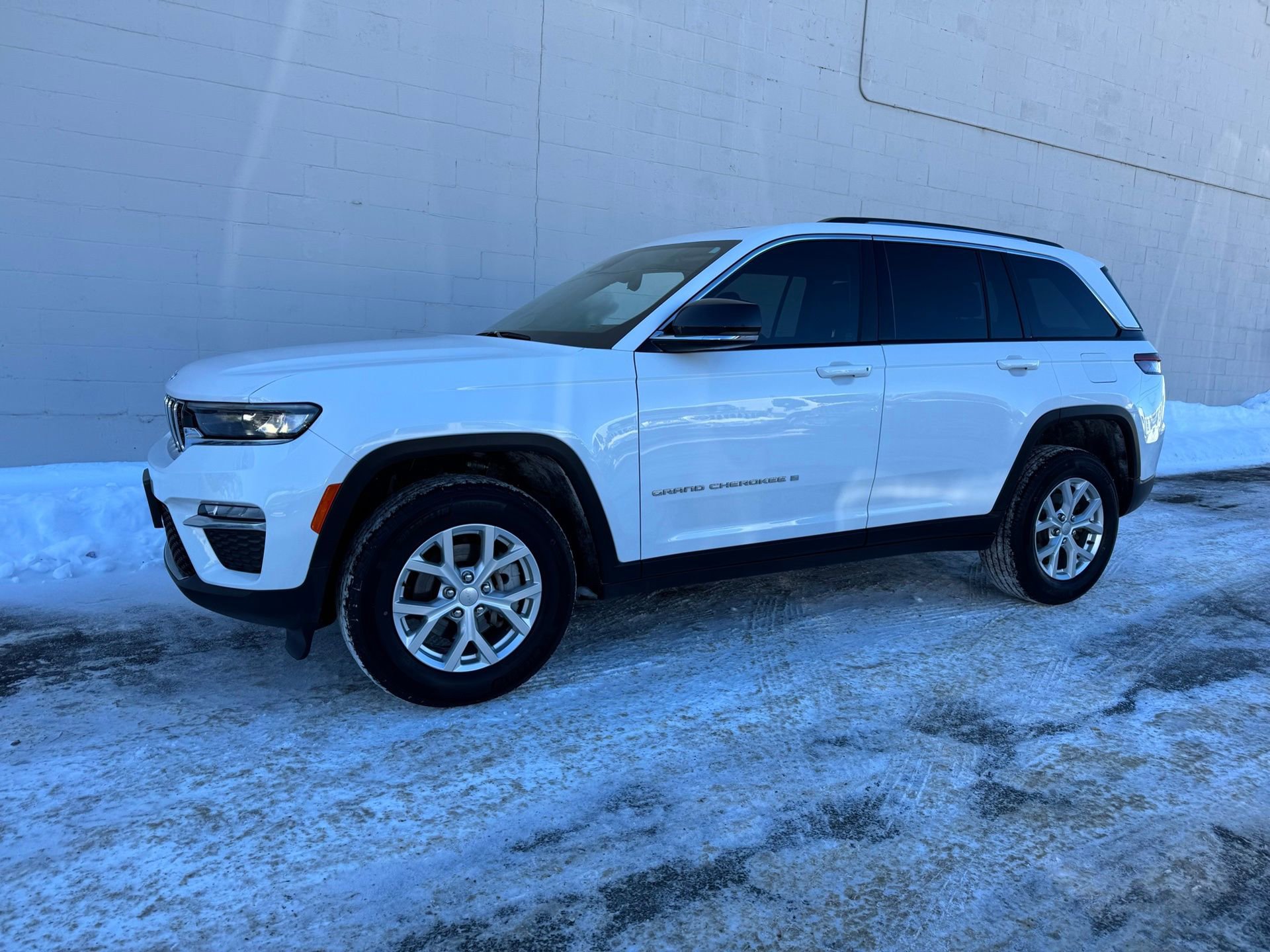 Used 2023 Jeep Grand Cherokee Limited
