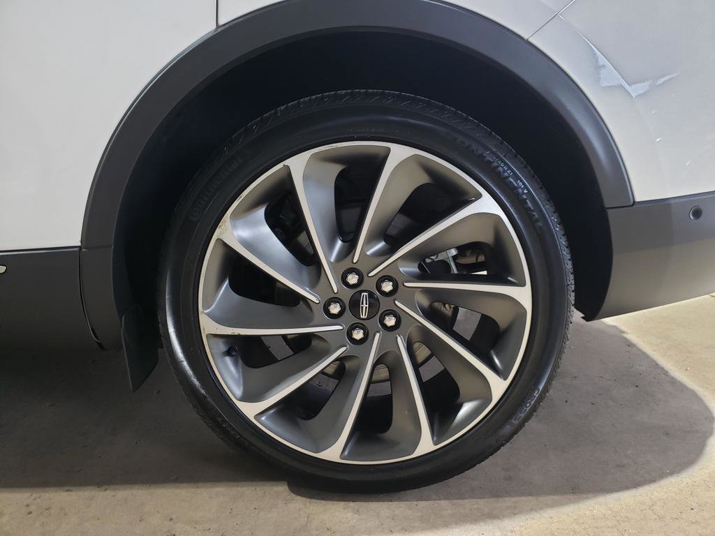 Used 2023 Lincoln Nautilus Reserve w/ Equipment Group 201A image 27