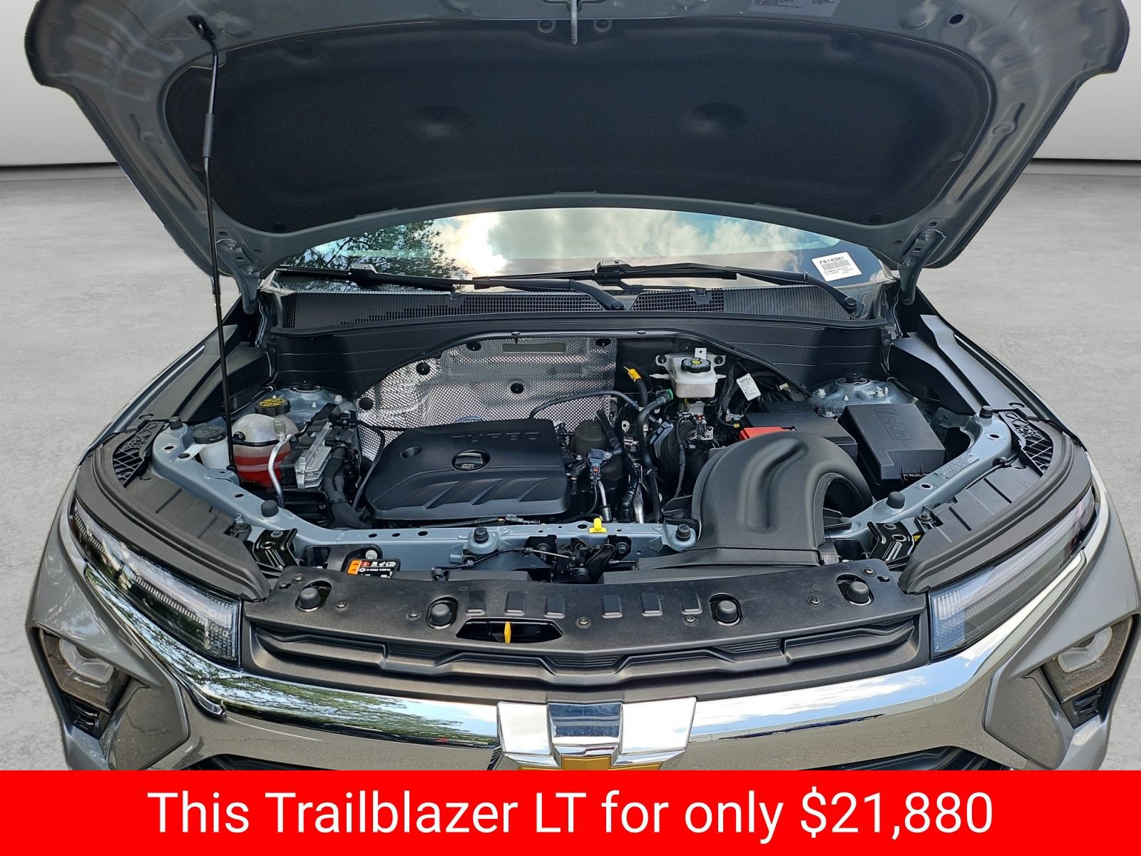Used 2025 Chevrolet TrailBlazer LT AWD/4WD image 38
