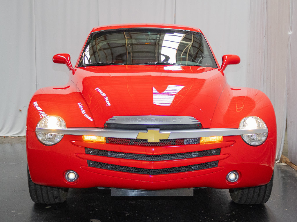 Used 2006 Chevrolet SSR w/ Preferred Equipment Group RWD image 2