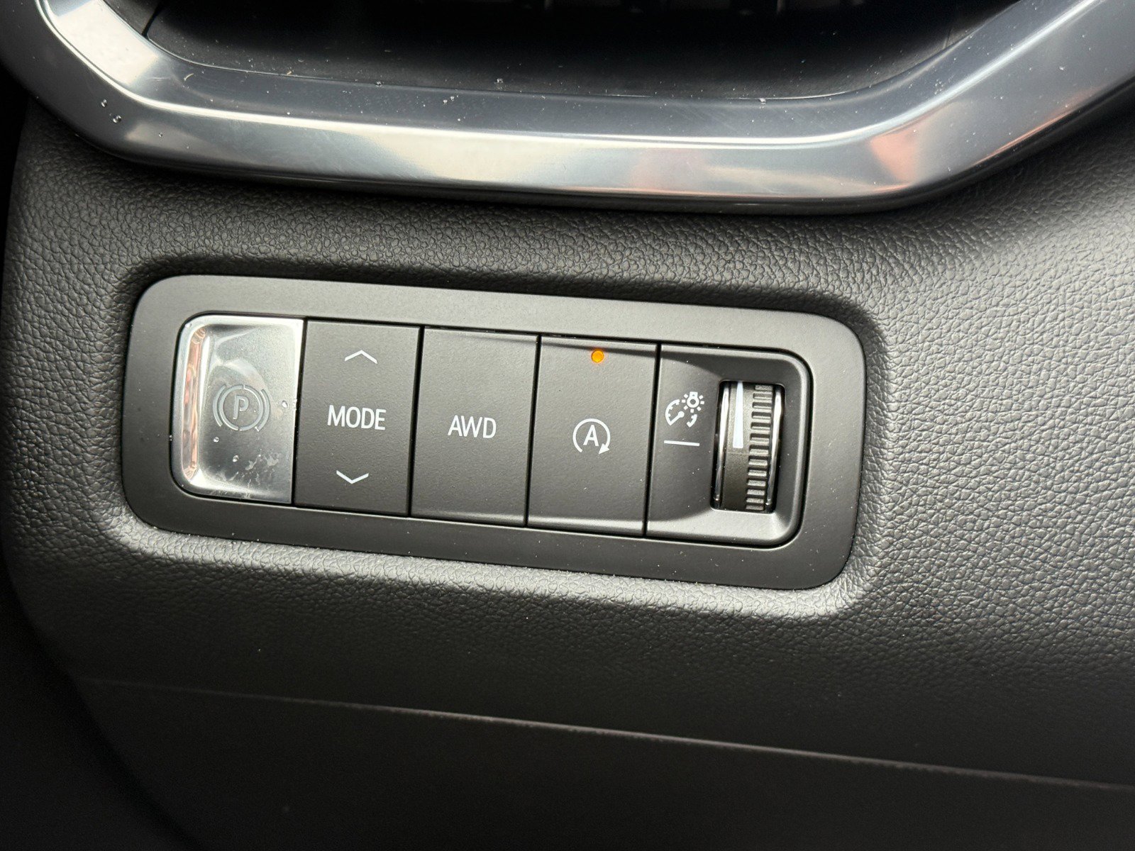 New 2026 GMC Acadia AT4 w/ LPO, Floor Liner Package image 31