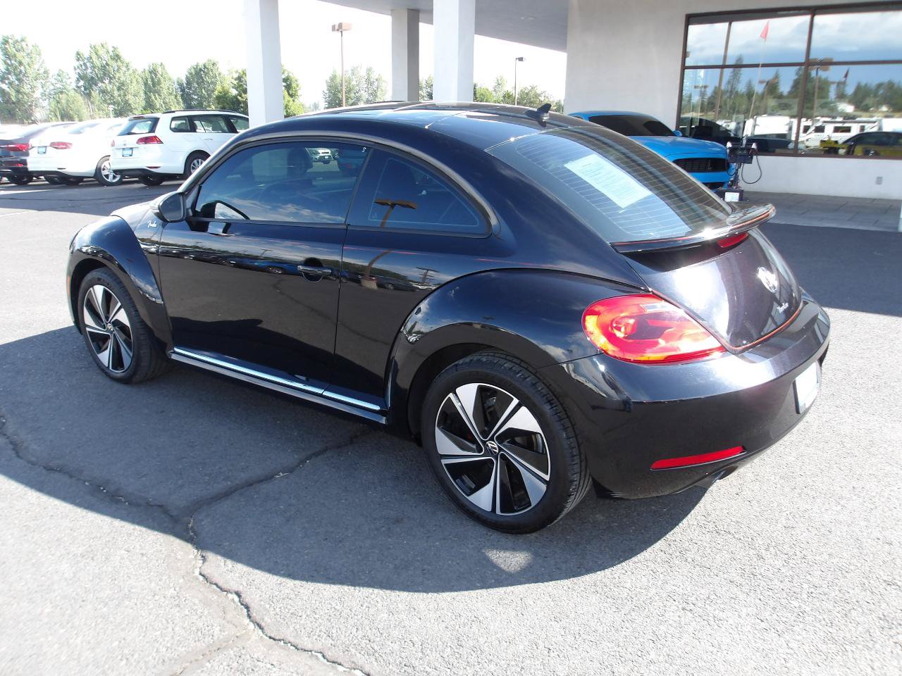 Used 2013 Volkswagen Beetle Turbo FWD image 3