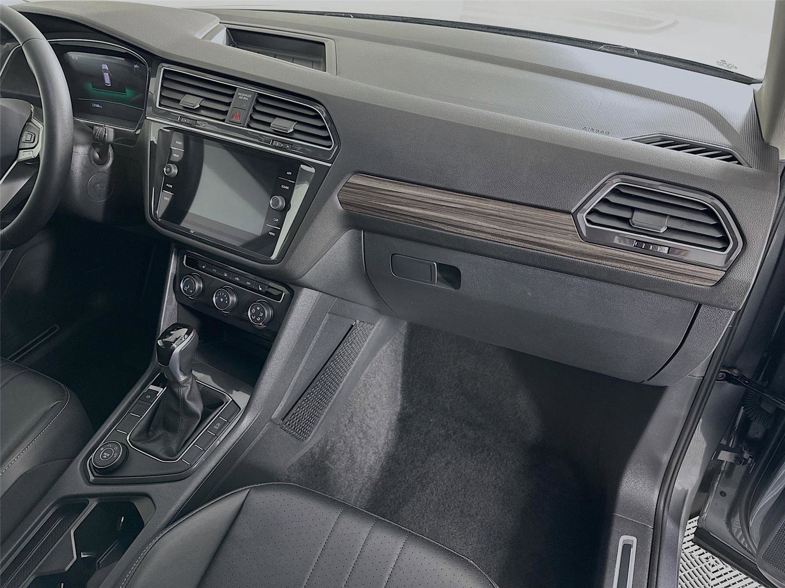 Used 2024 Volkswagen Tiguan Wolfsburg Edition image 26