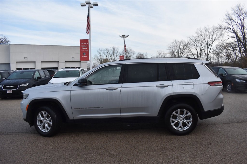 Used 2023 Jeep Grand Cherokee L Limited image 3