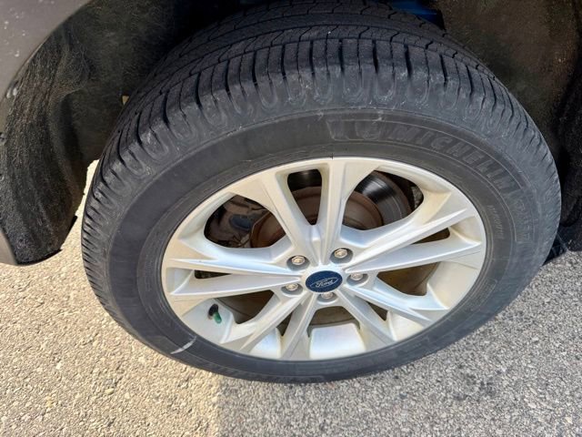 Used 2019 Ford Escape SEL image 8