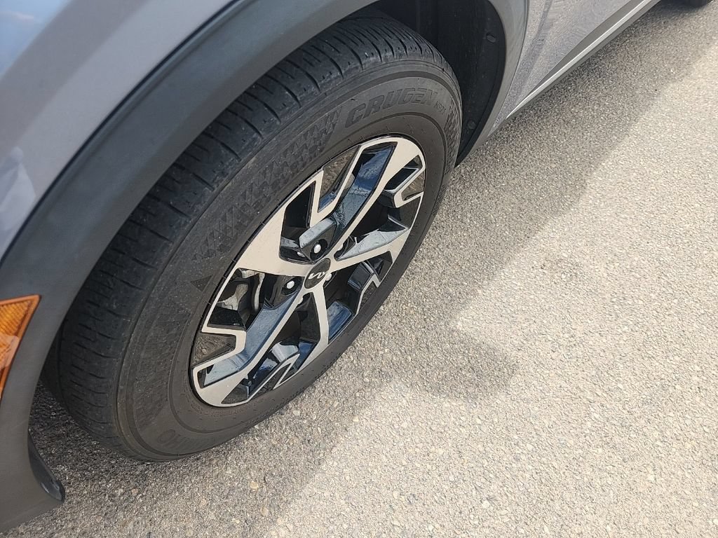 Certified 2024 Kia Sportage EX FWD image 8