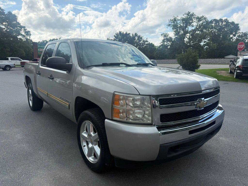 Used 2009 Chevrolet Silverado 1500 LT w/ All Star Package RWD image 3