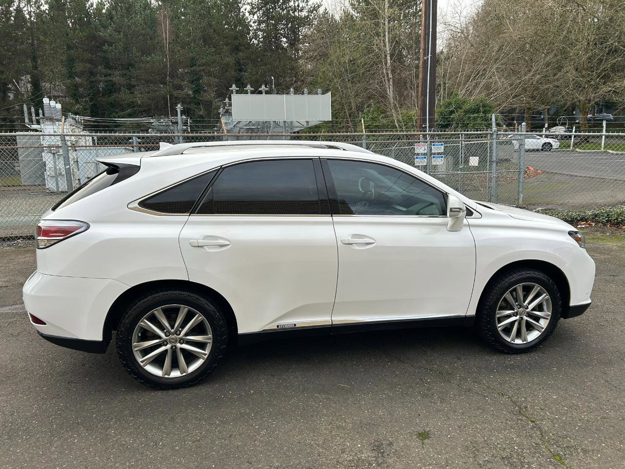 Used 2015 Lexus RX 450h AWD image 4