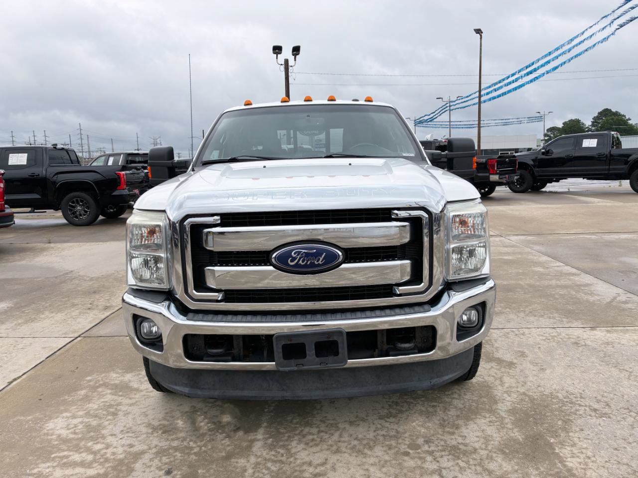 Used 2016 Ford F350 Lariat w/ Lariat Interior Package AWD/4WD image 3
