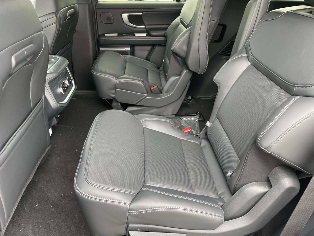 New 2026 Ford Expedition Platinum w/ Stealth Performance Package AWD/4WD image 12