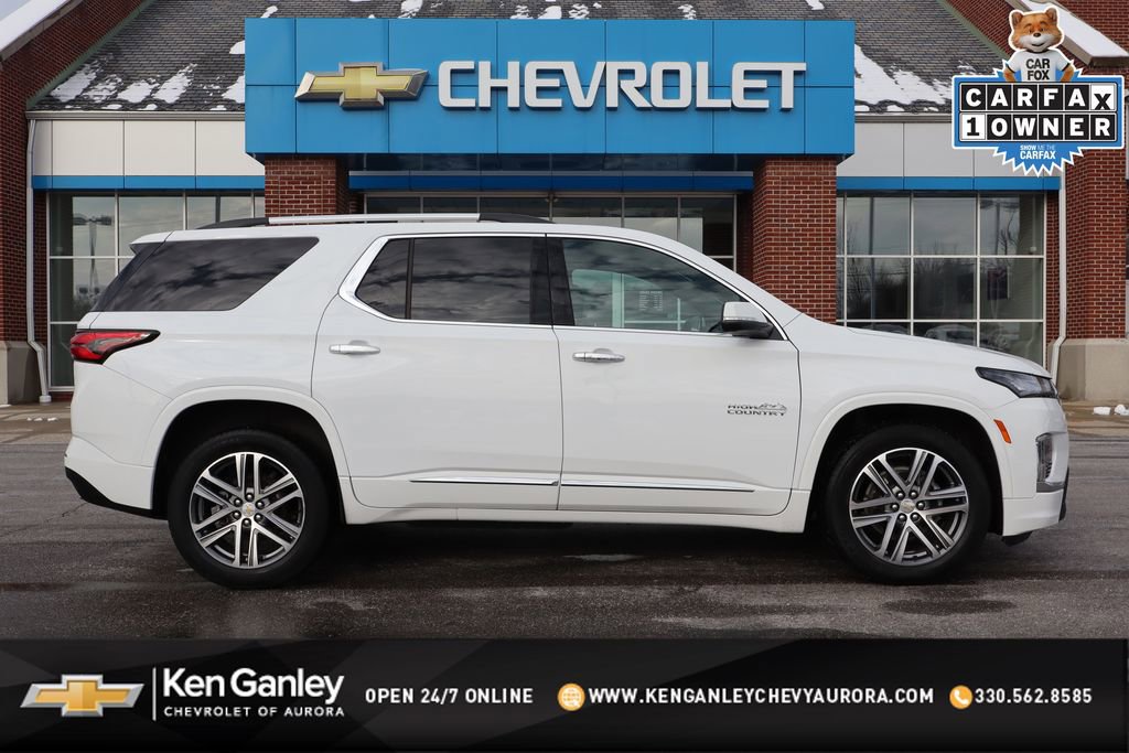 Used 2022 Chevrolet Traverse High Country image 1